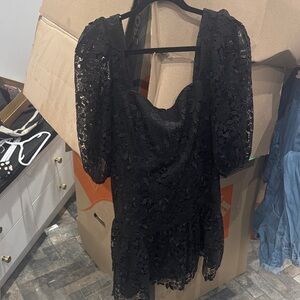 Monique Lhuillier Black Lace Puff-Sleeve Blouse